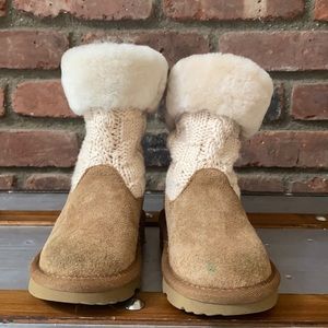 Pumpkin Spice up your toddlers feet! Sweater UGGS!